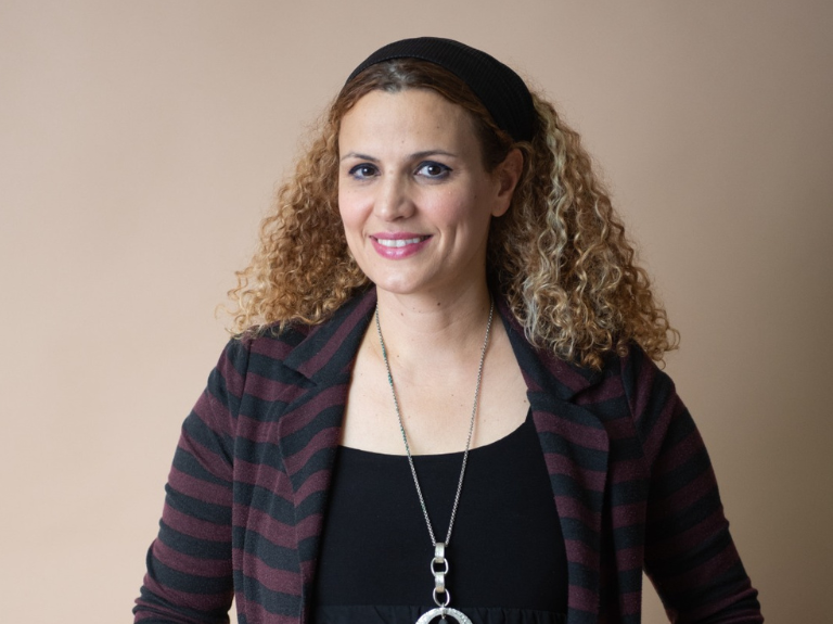 דקלה הארוניאן